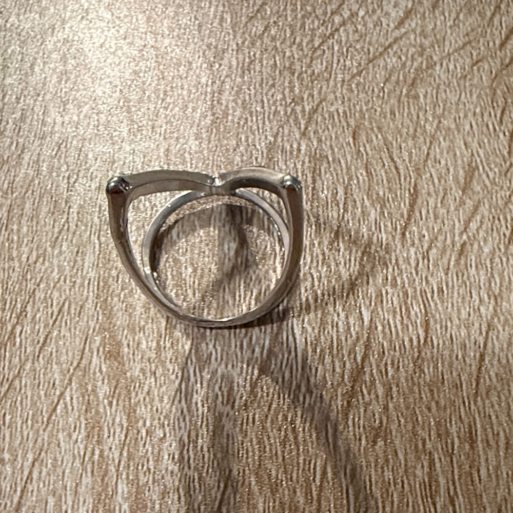 Silver Tone Rhinestone V-Shaped Ring - Picture 5 of 5